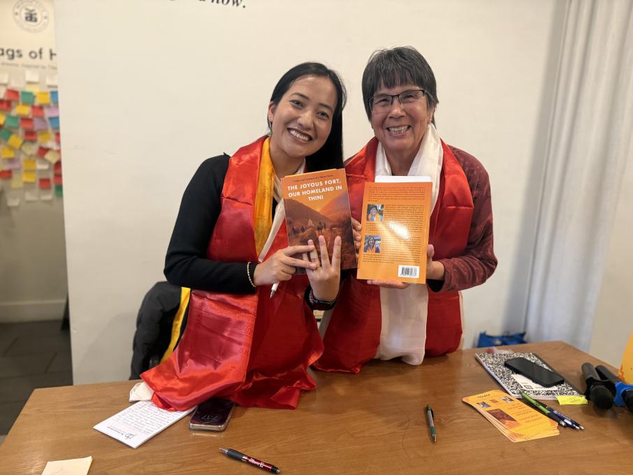 रेने र प्रतिक्षाको द जोयोस फोर्ट, आवर होमल्याण्ड इन थिनि नामक पुस्तक न्यू योर्कमा लोकार्पण